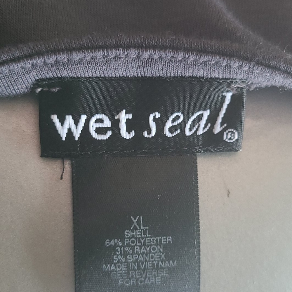 Top - Picture 6 of 8